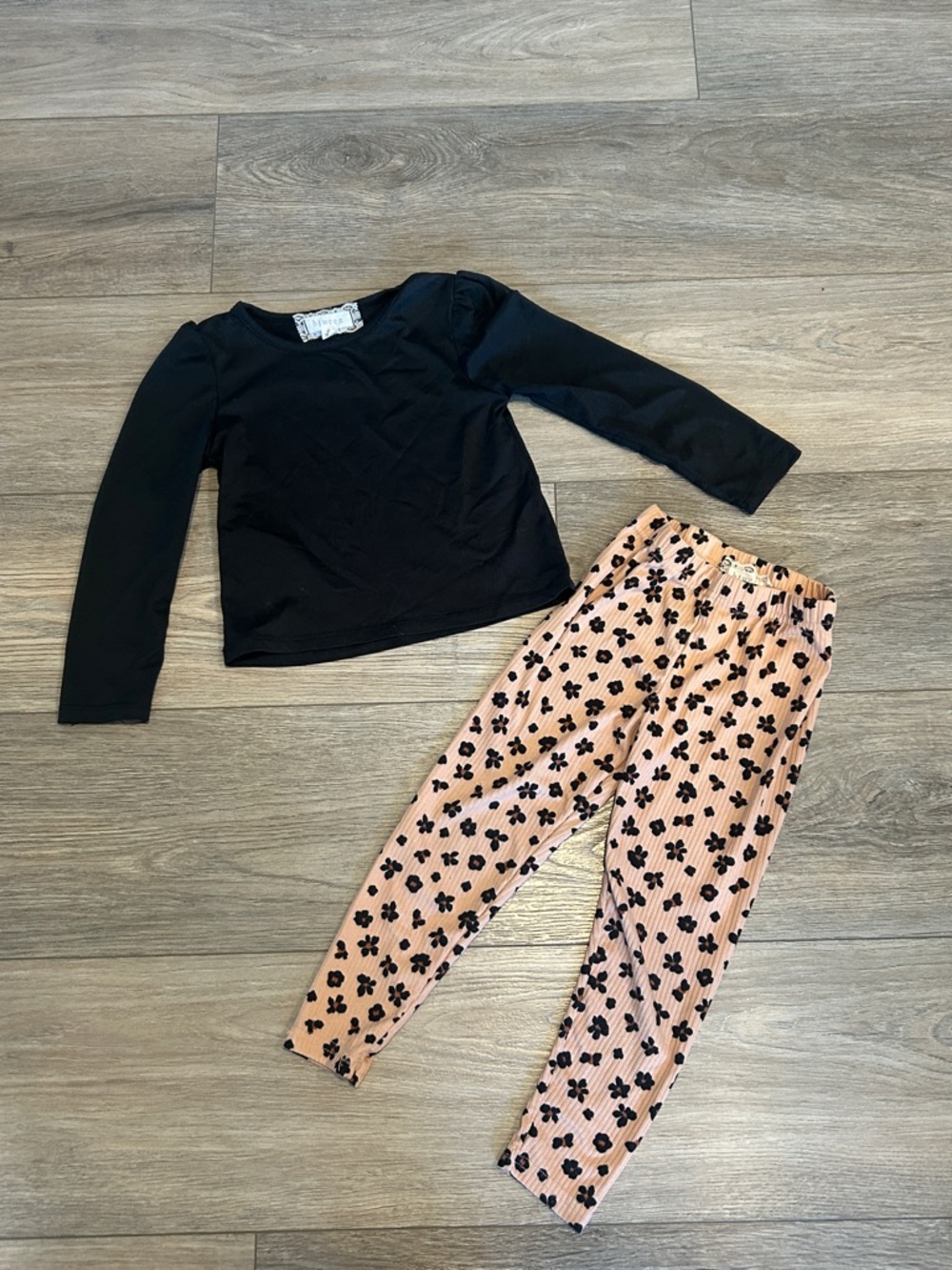 btween Black Long-Sleeve Top with Tan Floral Pants Set‎ Size 4T